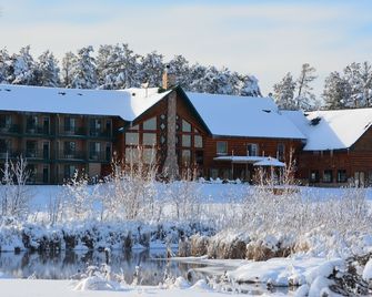 Crooked River Lodge - Alanson - Building