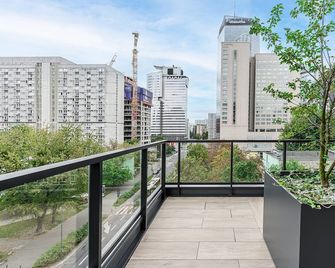 Lumina I Premium Apartments with Balcony I 15th floor I View - Warschau - Balkon