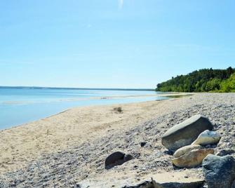 Riverwood - Honor - Beach