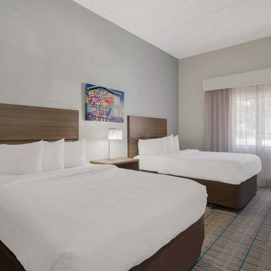 MainStay Suites Wilmington - University Area image 1
