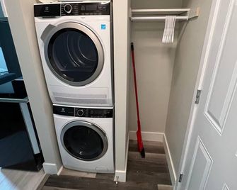 Loft miniature near Plage Kiwanis (Le Centre-Ville) - Rouyn-Noranda - Wäscheservice