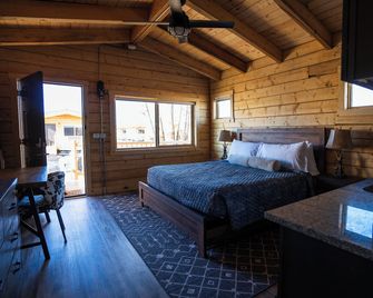 Muddy Creek Mining Company - Hanksville