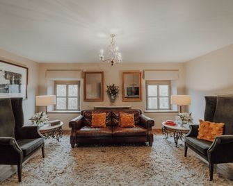 Mineral Springs Hotel Hepburn - Hepburn Springs - Wohnzimmer