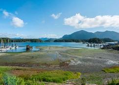 Waterfront Condo Downtown Tofino @202 1br - Tofino - Strand