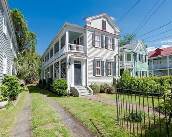 Historic Downtown Cottage - Close to King! - Charleston - Gebäude