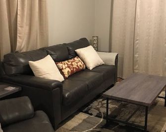 3-bedroom house in charming Magnolia with AC - Magnolia - Huiskamer