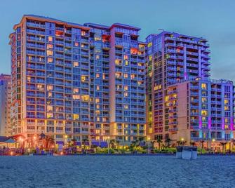 One Bedroom Ocean Front Luxury Condo, Virginia Beach, Virginia (1921875) - Virginia Beach - Edificio