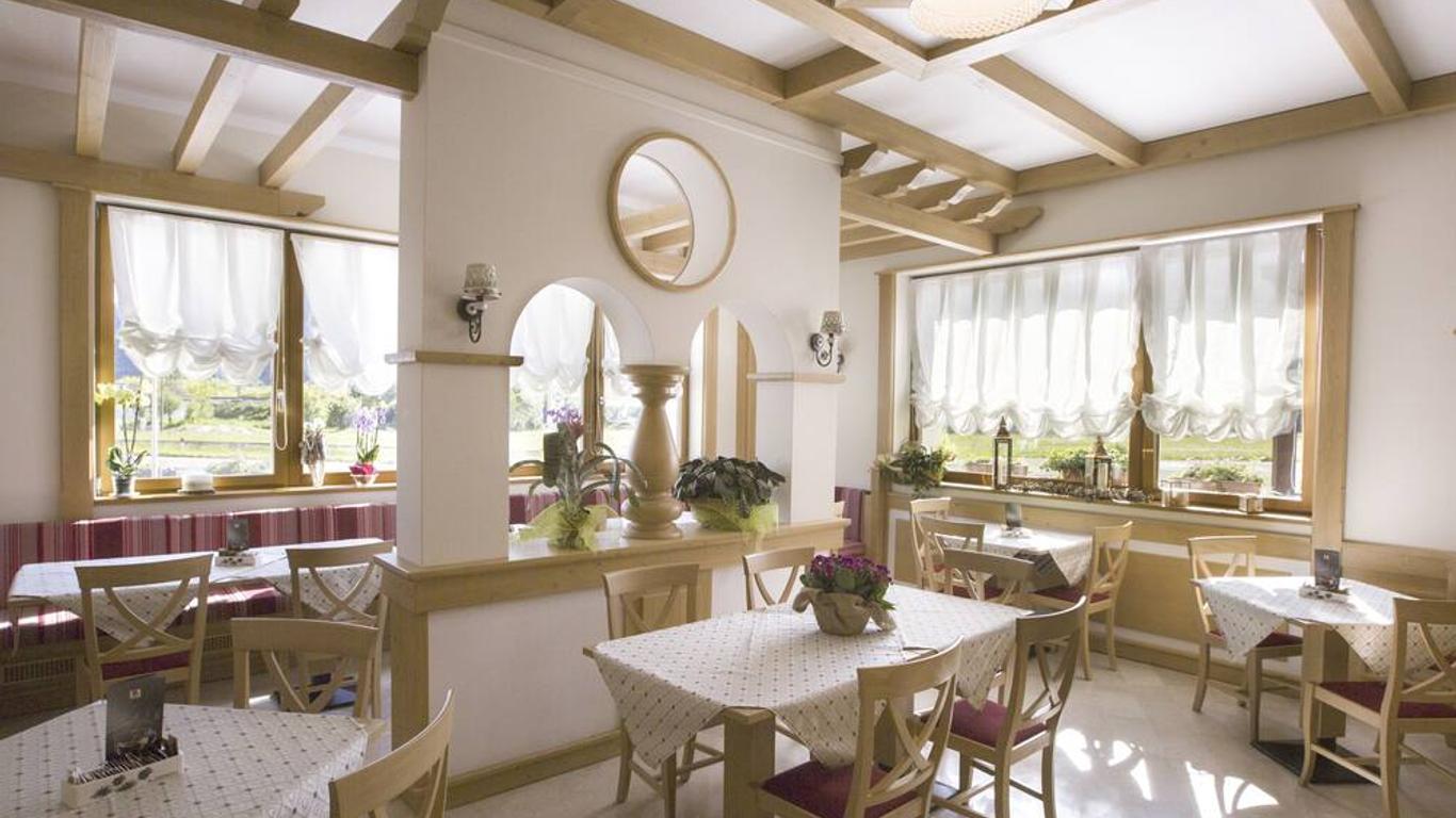 Alma Living Hotel- Al Girarrosto