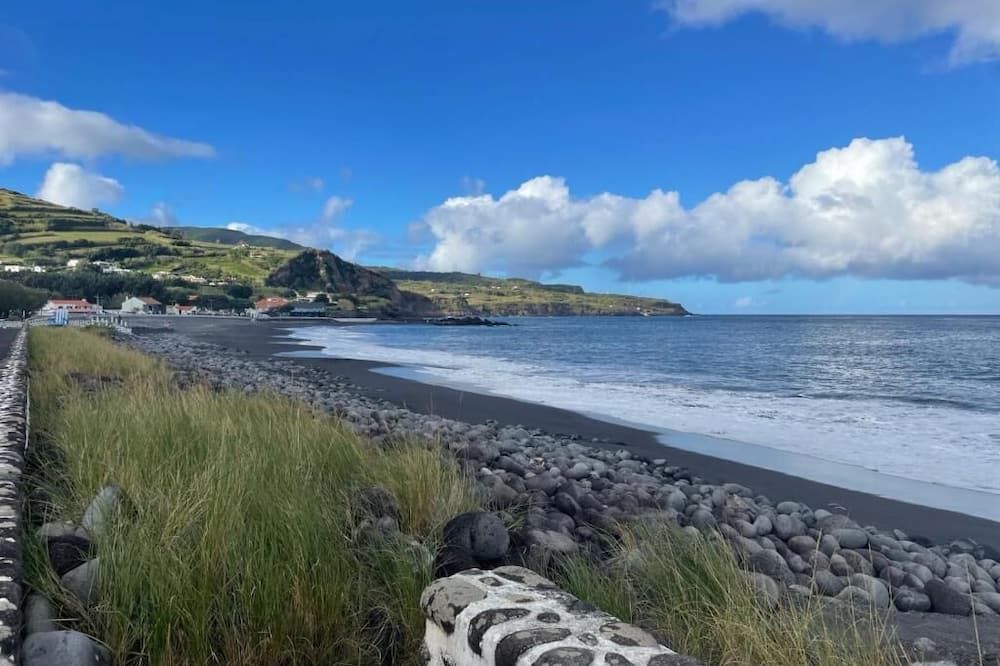 بيرسو نيتشر ألموكساريف - هورتا - شاطئ