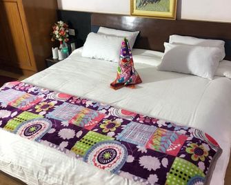 Nature Bloom Dharamshala Hotel And Resort - Dharamshala - Habitación