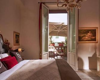Villa Tower Inn - Pisa - Camera da letto