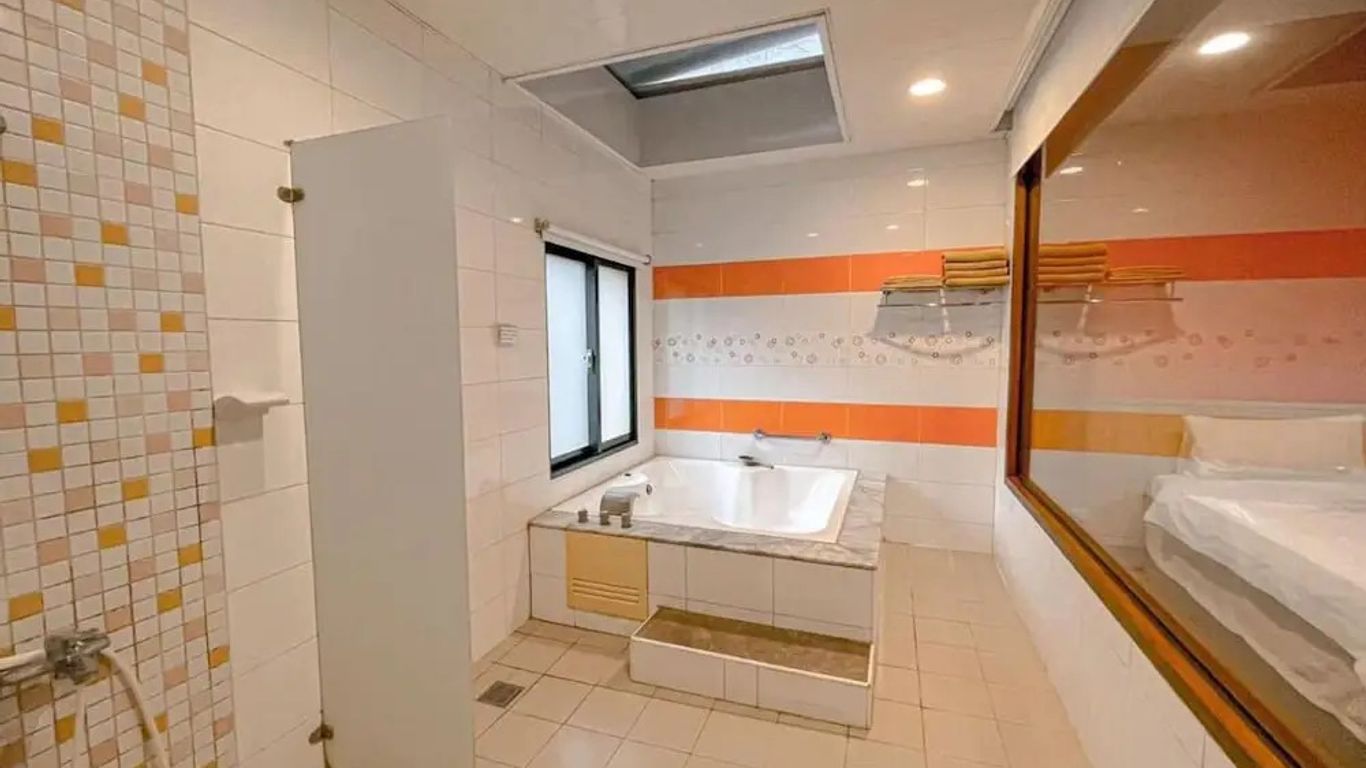 Ruixiong Hotspring Hotel