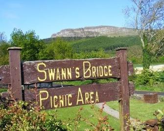 Swanns Bridge Glamping - Limavady - Outdoors view