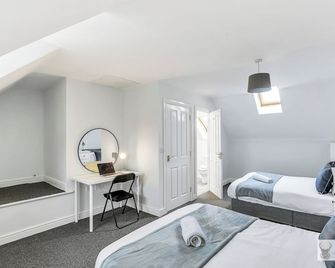 Modern 4-Bedroom Gem Family & Business Friendly - コールビル(イングランド) - 寝室