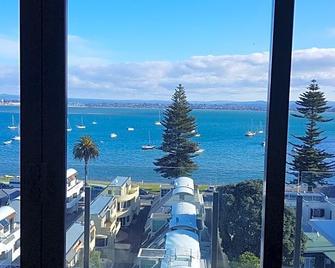The Pacific Apartments - Tauranga - Balkon