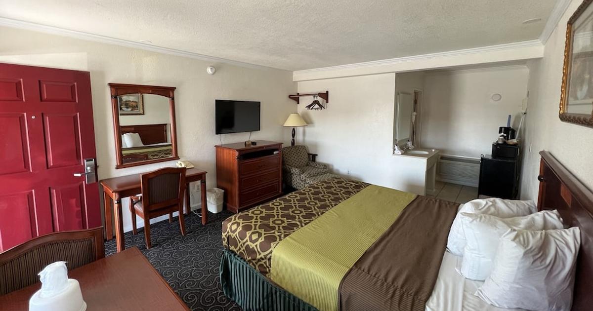 Americas Best Value Inn Hanford From $86. Hanford Hotel Deals & Reviews 