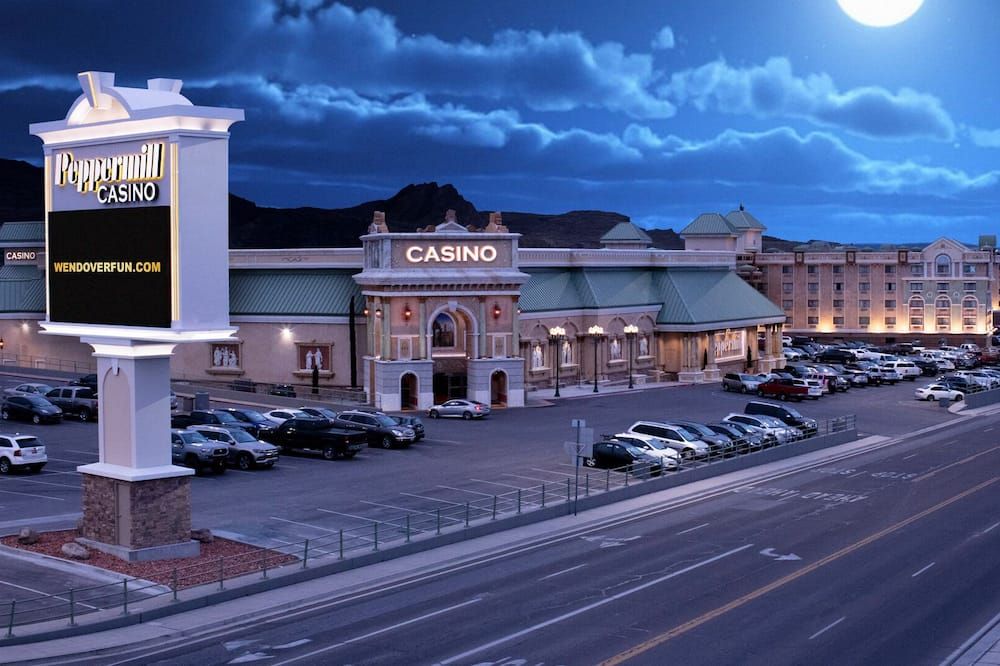 Peppermill Hotel Casino in W Wendover, Nevada - West Wendover - Edificio