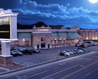 Peppermill Hotel Casino in W Wendover, Nevada - West Wendover - Edificio