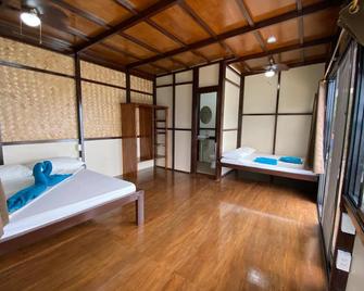 3 Bedroom Beach House with Pool - Coron - Bedroom