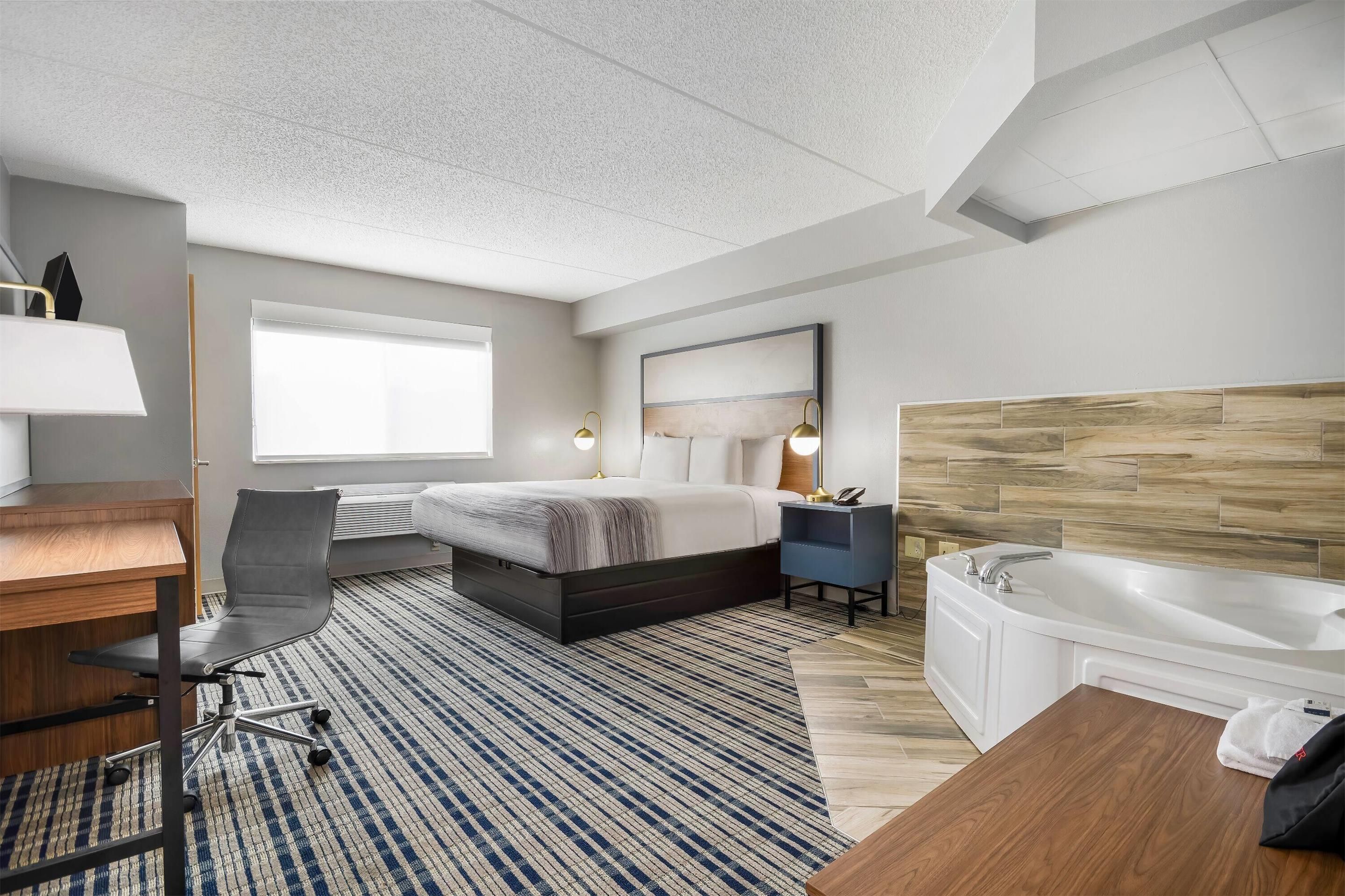 AmericInn by Wyndham Wausau - Weston - Schlafzimmer