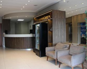 Hotel Minuano - Vitória - Recepción