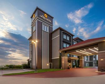 La Quinta Inn & Suites by Wyndham Brownwood - Brownwood - Gebäude