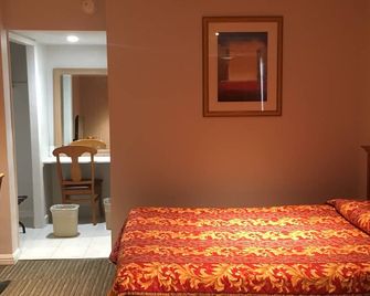 Century Inn At Lax - אינגלווד - חדר שינה