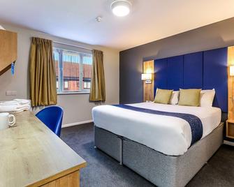 دايز إن باي ويندام جريتنا جرين إم 74 - غريتنا - غرفة نوم