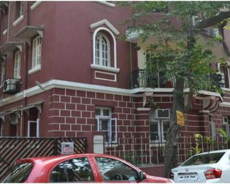 Bentleys Hotel - Mumbai