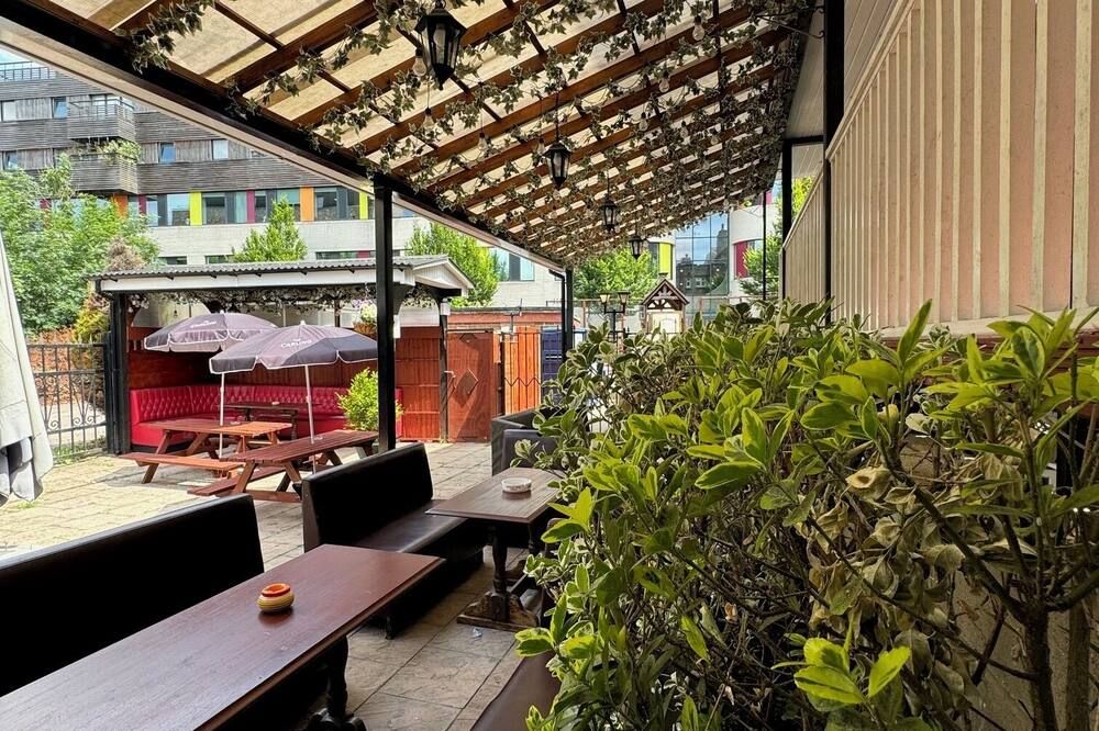 Bridge Park Hotel - London - Patio