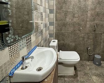 Hotel Ambassador - Varanasi - Μπάνιο