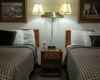 The Suite Inn - Minot - Bedroom