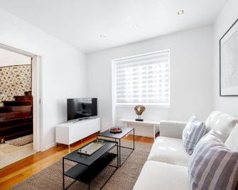 Navegantes Townhouse by Olala Homes - Cascais - Wohnzimmer