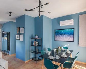 Syra Bay - Megas Gialos - Comedor