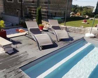 La Pause en Bugey - Aranc - Piscina