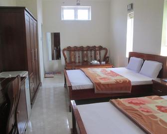 Ngoc Phuong Hotel - Bao Loc - Bedroom