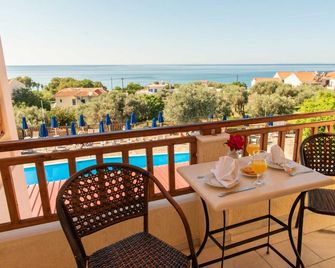 Kampos Village Resort - Marathokampos - Balcony
