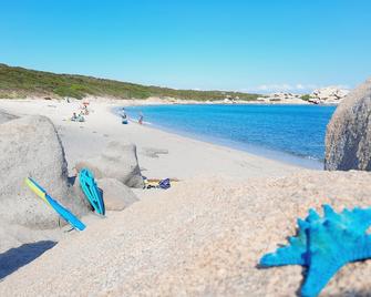 Baia di Ulisse - Porto Pozzo - Beach