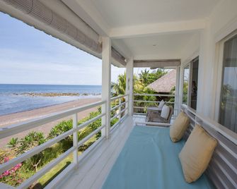 Mayo Resort - Seririt - Balcón