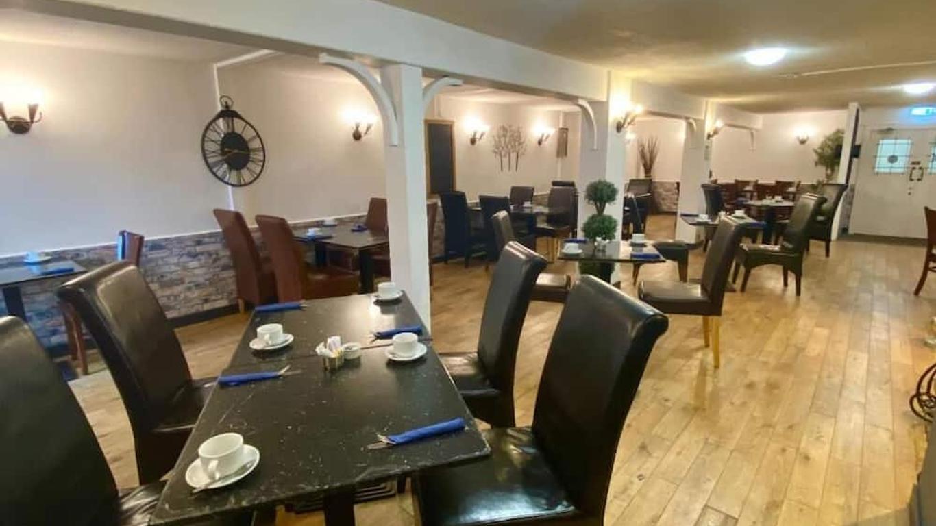 The County Hotel - Self Check-In, Ultra Fast Wi-Fi, Free Parking, Central Location