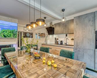 Wellness Villa Harmony - Happy Rentals - Zacretje - Comedor