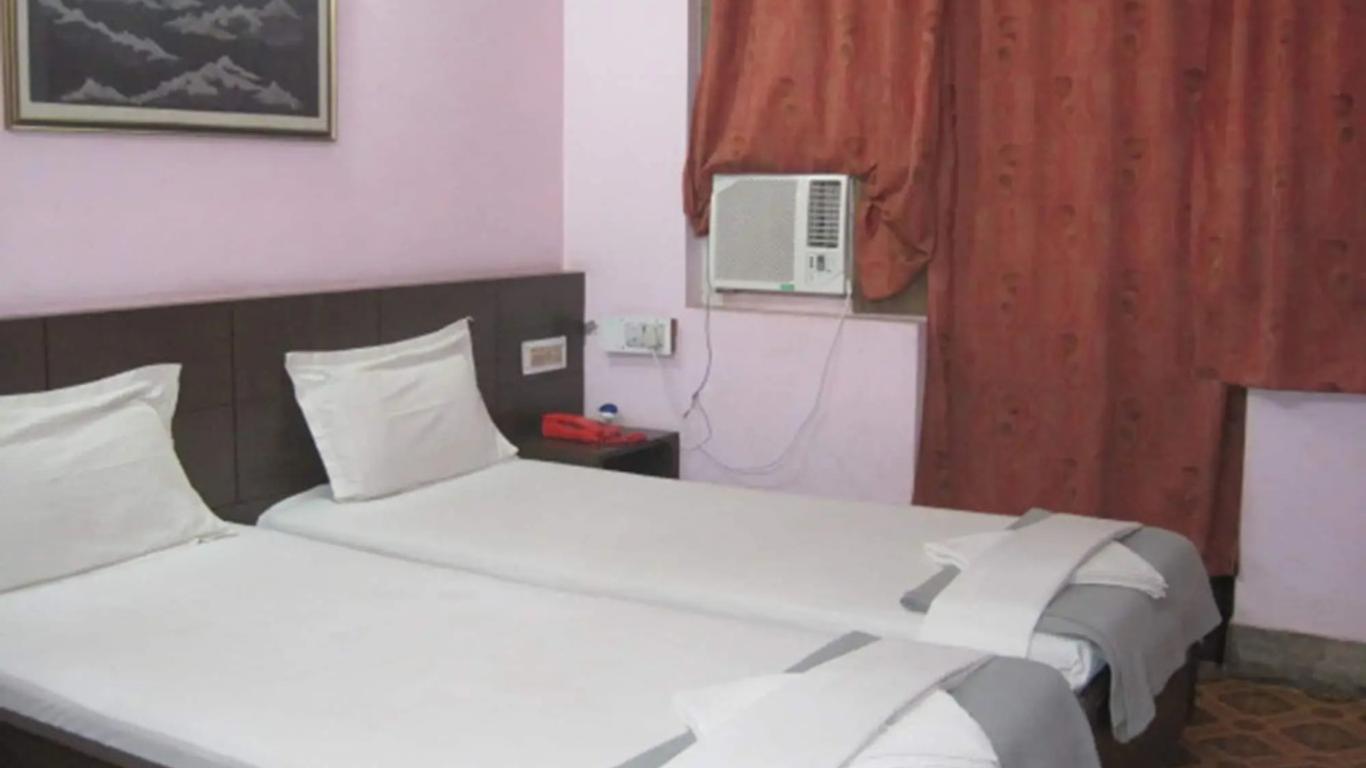 Hotel Arya Palace