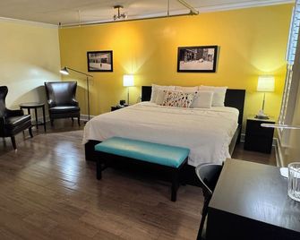 The Sherman Inn - Batesville - Schlafzimmer