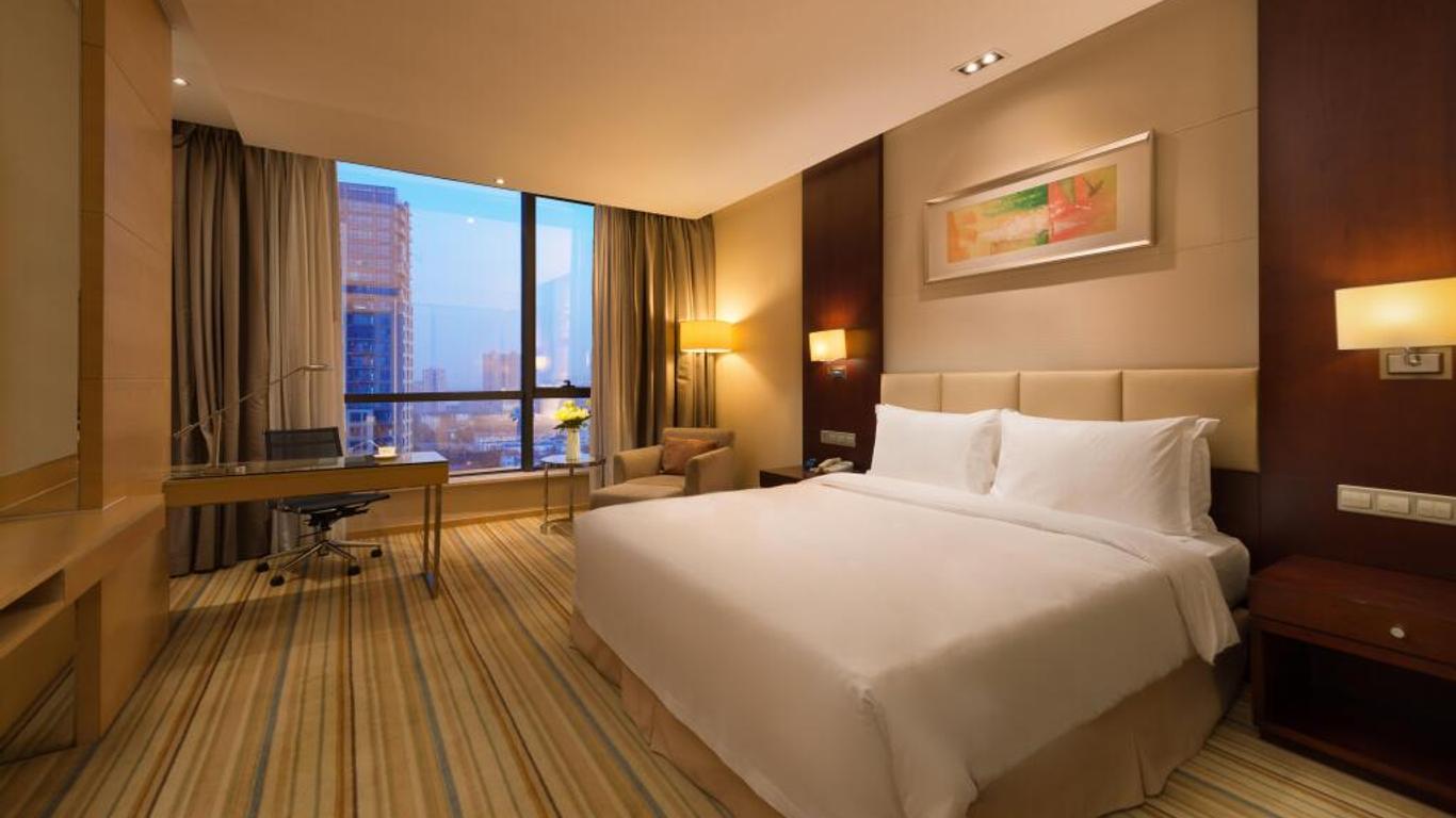 Holiday Inn Taicang City Centre By IHG