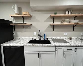 Beautiful Madison Home Minutes to UW Campus/Hospital! - Madison