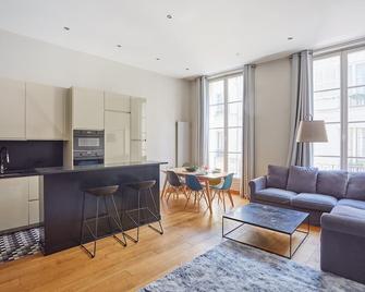 Sublim Apartment Ile Saint Louis Center of Paris\n - Paris - Living room