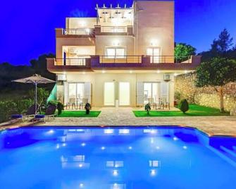 Oceana Family Suite - 5 guests - Chania