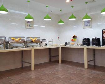 Vatica Tianjin Wuqing District Cuihuang Town Hotel - Tianjin - Buffet