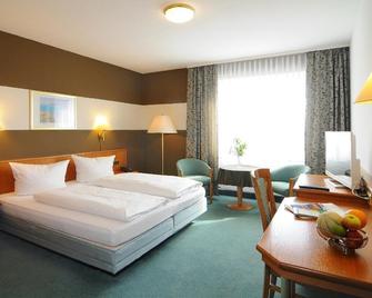 Gasthof-Hotel Maintal - Bad Staffelstein - Bedroom