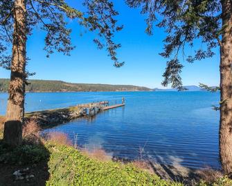 Lopez Island Hunter Bay Waterfront Home - Lopez Island - Beach